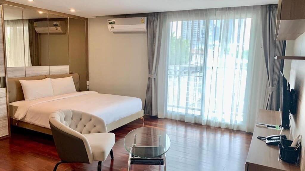 Vivi Avenue Thonglor Apartment Bangkok Exterior photo